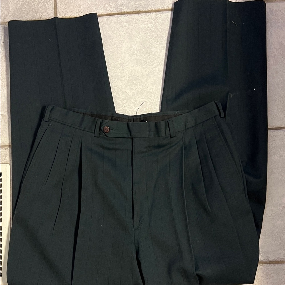 Classic Dark Green Pinstripe Suit 44R - Picture 13 of 15